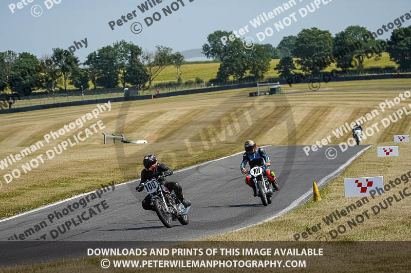 cadwell park;cadwell park photographs;cadwell trackday photographs;enduro digital images;event digital images;eventdigitalimages;peter wileman photography;racing digital images;trackday digital images;trackday photos